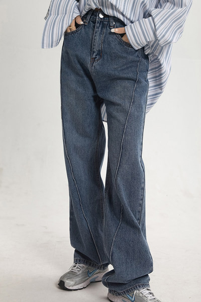 Uus laiade taskutega teksapükste mudel naistele