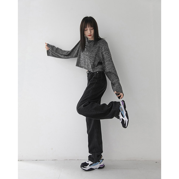 Uus laiade taskutega teksapükste mudel naistele