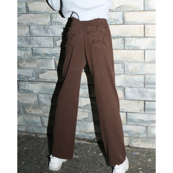 Laiad taskute ja kõrge vöökohaga teksad kolmes värvitoonis