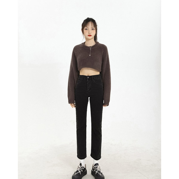 Naiste teksapükste sirge nööpkinnitusega mudel