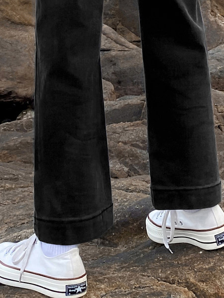 Naiste vabaaja teksade sirge mudel