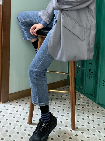 Praegused naiste ühevärvilised teksad pikkusega 9/10