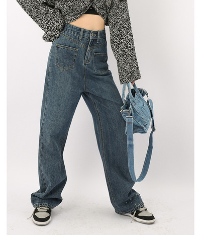 Lai esitaskutega naiste teksapükste mudel