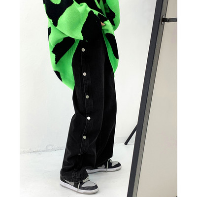 Lai nööpidega naiste teksapükste mudel