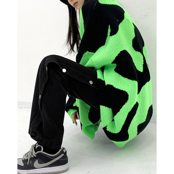 Lai nööpidega naiste teksapükste mudel