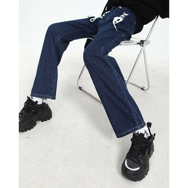 Sirge mudeli naiste teksad siniste ja mustade paeltega