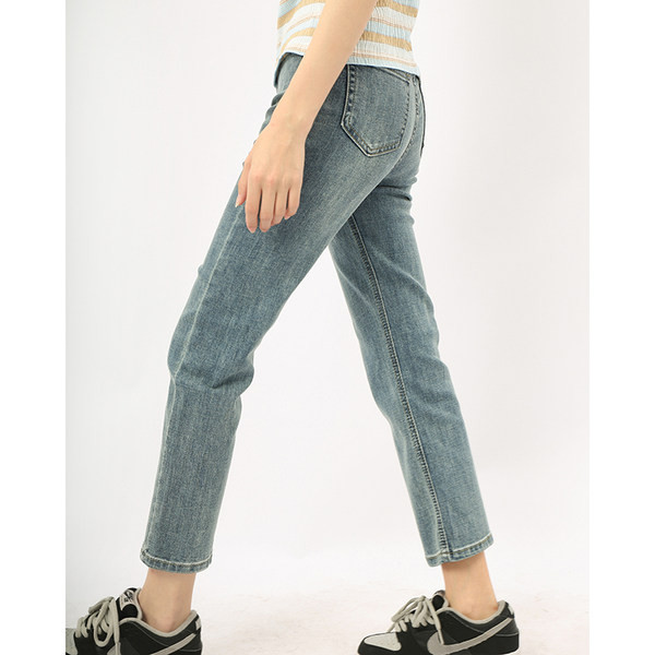 Stiilsed naiste sirged teksad pikkusega 9/10