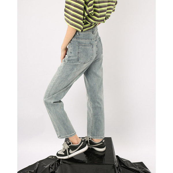 Stiilsed naiste sirged teksad pikkusega 9/10