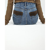 Naiste kõrge vöökoha ja taskutega teksapüksid