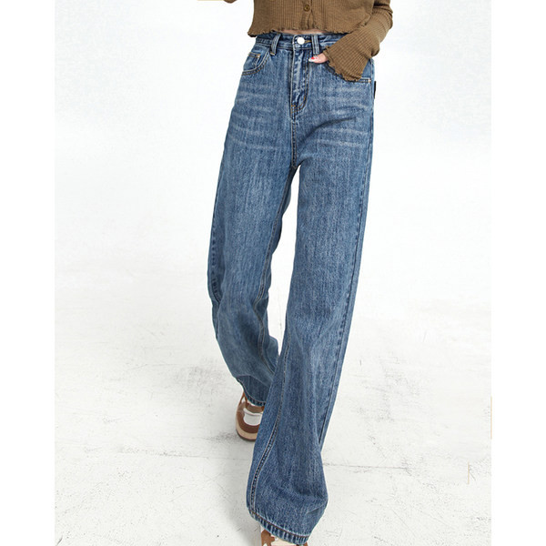 Naiste kõrge vöökoha ja taskutega teksapüksid