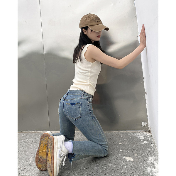 Moodsad kõrge vöökohaga naiste sirged teksad