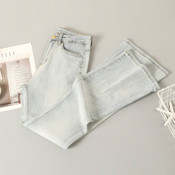 Naiste Charlestoni teksad mitmes värvitoonis