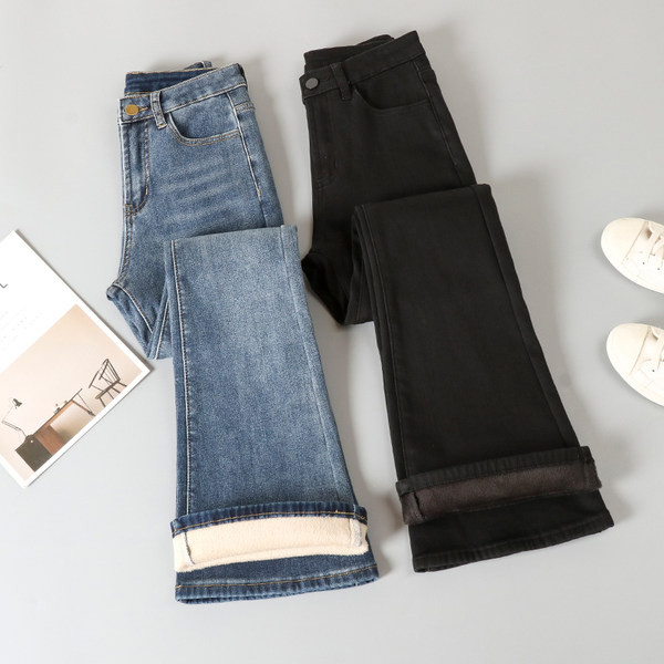 Laiade säärte ja sooja voodriga naiste teksad