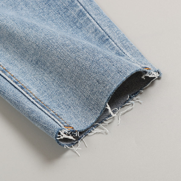 Naiste kõrge vöökohaga teksad – sale mudel