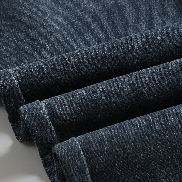 Rebenenud motiivide ja nööpkinnitusega naiste teksad