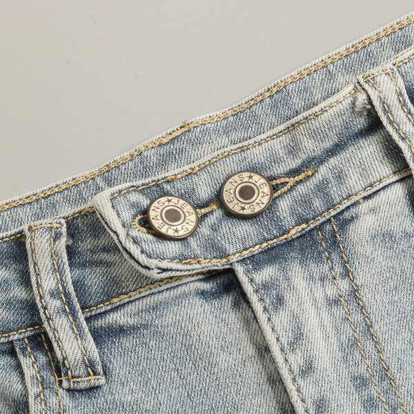 Elastsed kõrge vöökohaga teksad