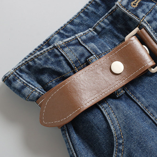 Széles farmer övvel és zsebekkel