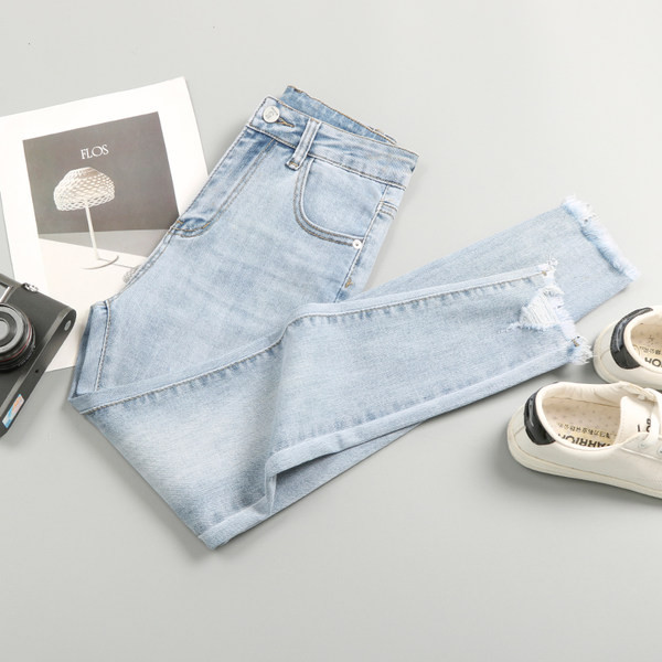 Taskutega naiste teksad