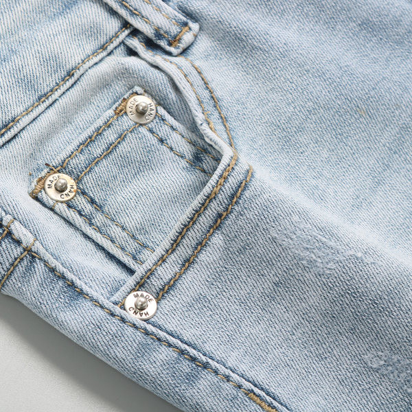 Taskutega naiste teksad