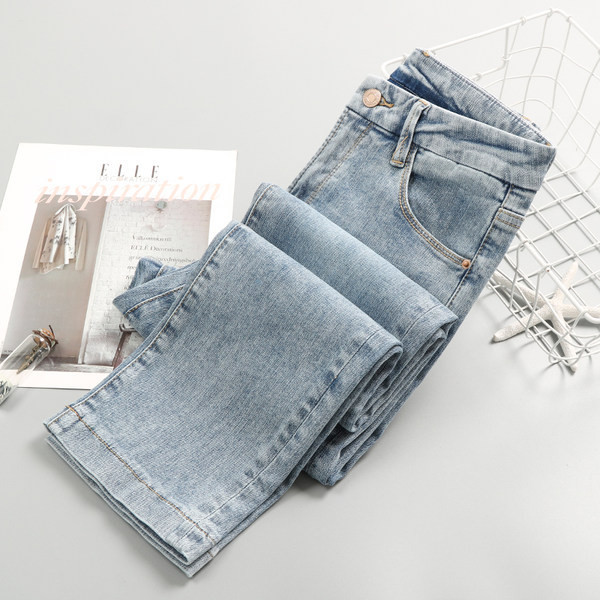 Egyenes modellű női modern farmer, magas derékkal