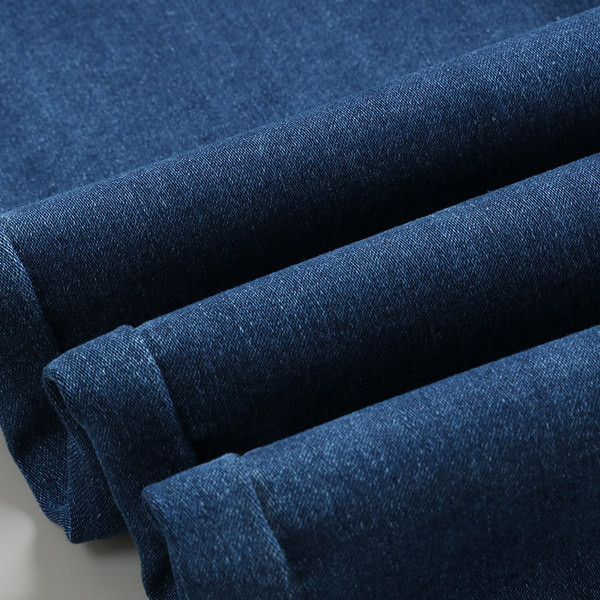 Női testre szabott farmernadrág gombbal