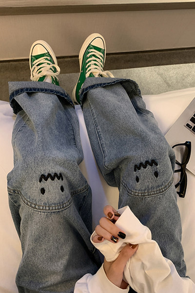 Naiste vabaaja teksad tikandiga