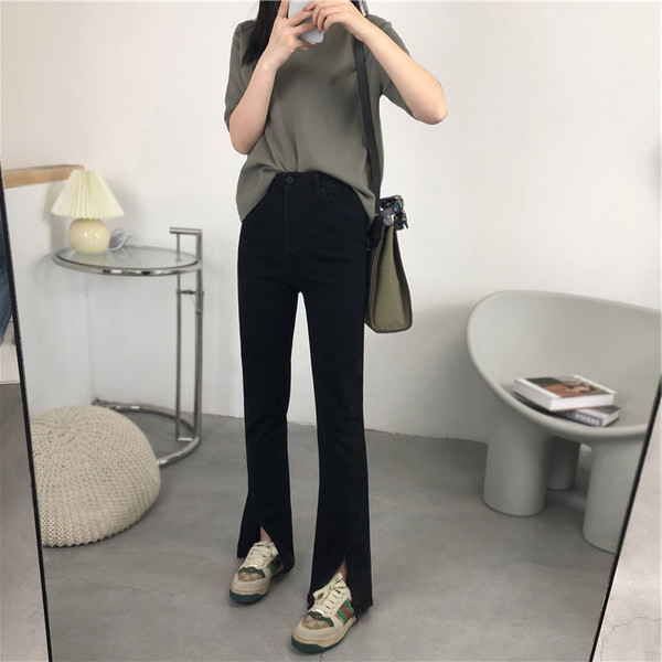 Stiilne rebenenud motiividega naiste sirgete teksade mudel