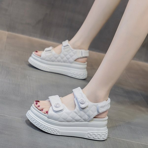 Női platformszandál