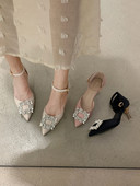 Terava mudeliga pandlakividega naiste sandaalid