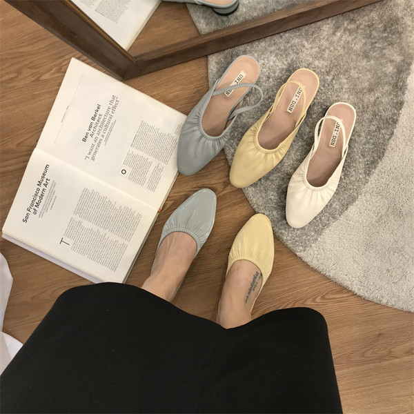 Suletud esiosaga vabaaja kunstnahast sandaalid