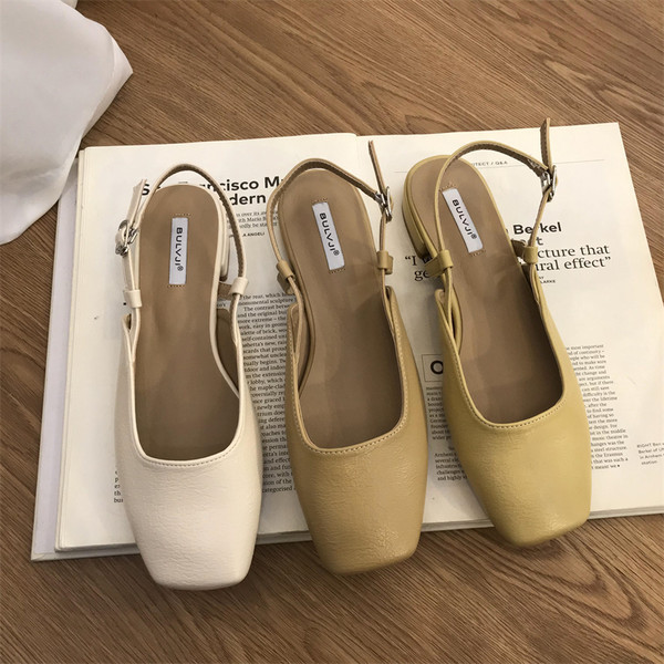 Eko-nahast valmistatud vabaaja naiste sandaalid suletud varvastega