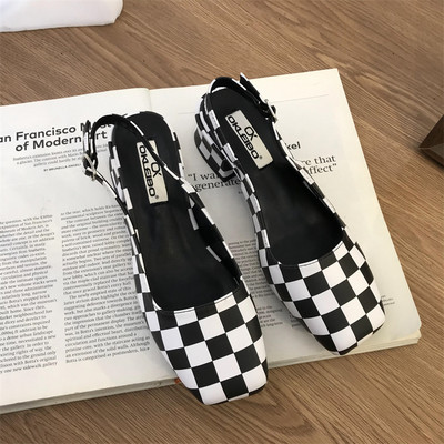 Ежедневни затворени сандали от еко кожа