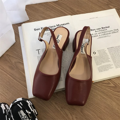 Ежедневни затворени сандали от еко кожа