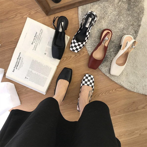 Ежедневни затворени сандали от еко кожа