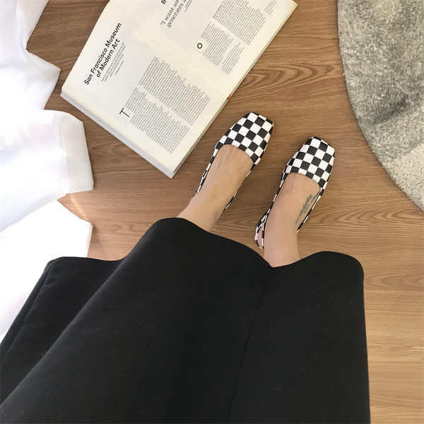 Ежедневни затворени сандали от еко кожа