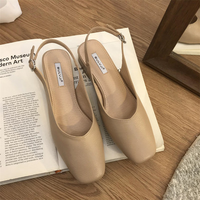 Vabaaja sandaalid suletud varvastega