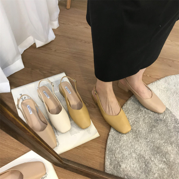 Vabaaja sandaalid suletud varvastega