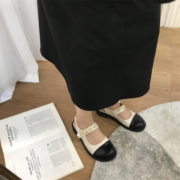 Naiste kunstnahast sandaalid ketiga