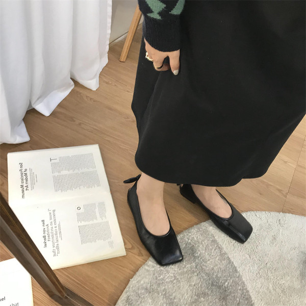 Naiste vabaaja sandaalid kunstnahast - kolme värvi