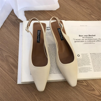 Casual χαμηλά πέδιλα με μυτερό μοντέλο