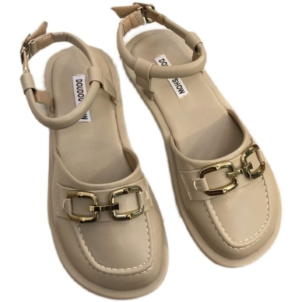 Naiste metallist kaunistusega nahast sandaalid