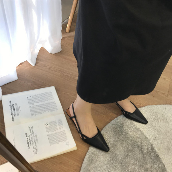 Γυναικεία σανδάλια από οικολογικό δέρμα - μυτερό μοντέλο