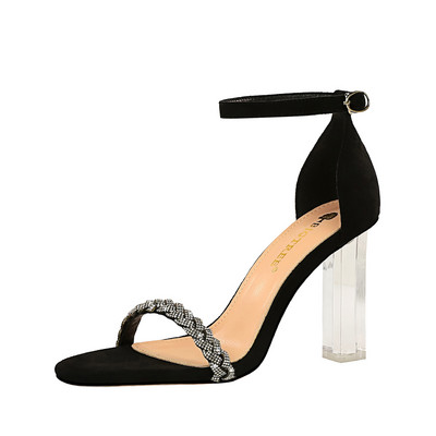 Elegantsed naiste sandaalid kividega kuni läbipaistva kontsani