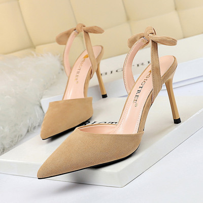 Μοντέρνα γυναικεία σανδάλια με κορδέλα και τακούνι ύψους 9,5 cm