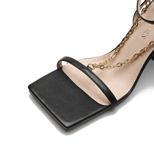 Moodsad ökonahast metallist ketiga sandaalid