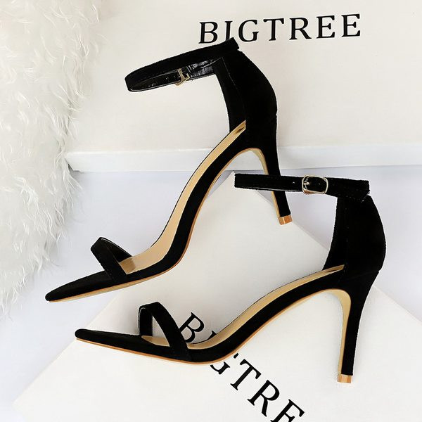 Öko-seemisnahast naiste sandaalid õhukese 8 cm kontsaga