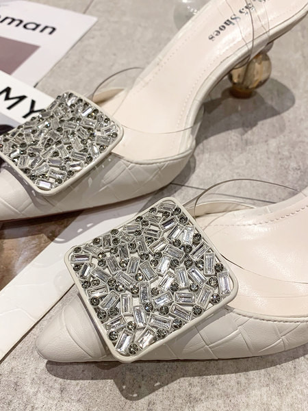 Pandla ja silikoonrihmaga kitsad naiste kingad