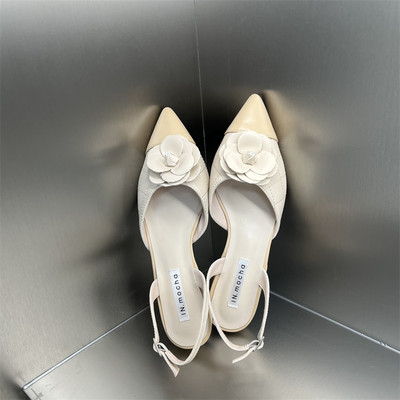 Naiste vabaaja sandaalid 3D lilledega