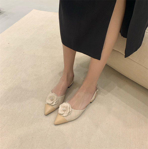 Naiste vabaaja sandaalid 3D lilledega