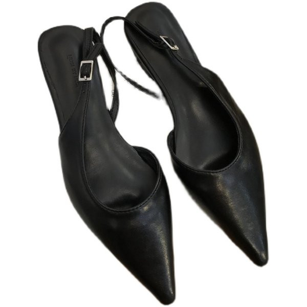 Teritatud ökonahast naiste sandaalide mudel